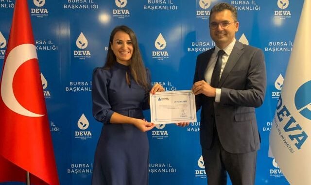 DEVA GENEL BASKAN YARDIMCISI BURAK DALGIN VE DEVA NiLUFER iLCE BASKANI MiNE RANA KAHRAMANOGLU DEVA GENEL BASKAN YARDIMCISI BURAK DALGIN VE DEVA NiLUFER iLCE BASKANI MiNE RANA KAHRAMANOGLU