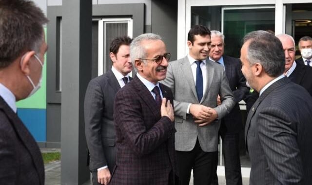 BUYUKSEHiR BELEDiYE BASKANI ALiNUR AKTAS VE KARAYOLLARI GENEL MUDURU ABDULKADiR URALOGLU BUYUKSEHiR BELEDiYE BASKANI ALiNUR AKTAS VE KARAYOLLARI GENEL MUDURU ABDULKADiR URALOGLU
