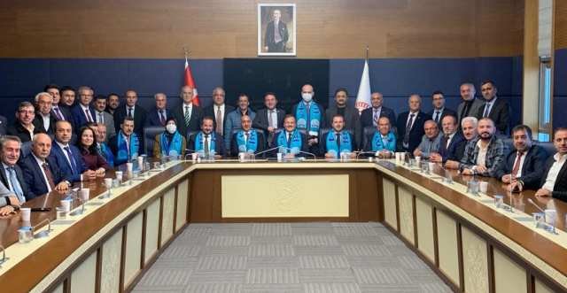 BiLDEF BASQKANI RAMAZAN ALP VE YONETiMi AK PARTi BURSA MiLLEUVEKiLLERi ZiYARETi BiLDEF BASQKANI RAMAZAN ALP VE YONETiMi AK PARTi BURSA MiLLEUVEKiLLERi ZiYARETi