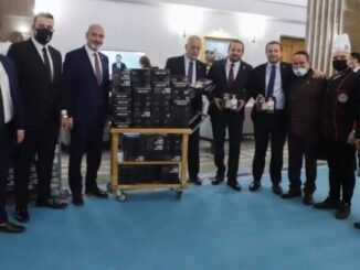 TBMM KULiSi MiLLETVEKiLLERiNE TAHANLI PiDE TAHiNLi PiDE ABDAYL TAS FIRIN GURSEL KAVAN