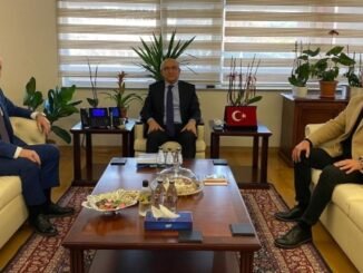 AK PARTi BURSA MiLLETVEKiLi ZAFER ISIK GEMLiK BELEDiYE BASKANI UGUR SERTASLAN VE MiLLi EGiTiM BAKAN YARDIMCISI SADRi SENSOY