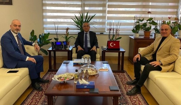 AK PARTi BURSA MiLLETVEKiLi ZAFER ISIK GEMLiK BELEDiYE BASKANI UGUR SERTASLAN VE MiLLi EGiTiM BAKAN YARDIMCISI SADRi SENSOY AK PARTi BURSA MiLLETVEKiLi ZAFER ISIK GEMLiK BELEDiYE BASKANI UGUR SERTASLAN VE MiLLi EGiTiM BAKAN YARDIMCISI SADRi SENSOY