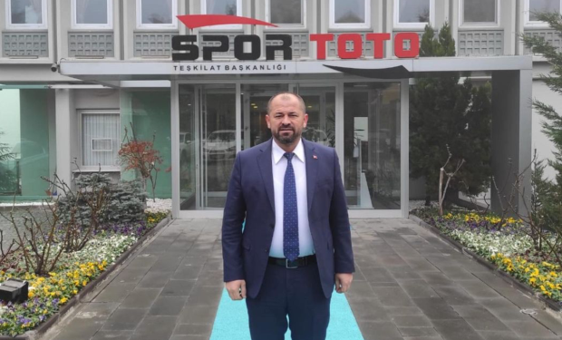 ORHANELi BELEDiYE BASKANI ALi AYKURT SPOR TOTO iLE PROTOKOL ORHANELi BELEDiYE BASKANI ALi AYKURT SPOR TOTO iLE PROTOKOL