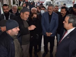 CHP iL BASKANI iSMET KARACA KAMYONCULAR GARAJI DERT DiNLiYOR