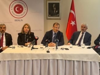 ALMANYA HAKAN CAVUSOGLU iSLAMOFOBi VE IRKCILIK GORUSMELERi