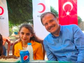 YASAMIN CANLANDIGI iDLiBDE OKULLAR ACILDI