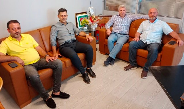 BATUM VE HAVALiSi KULTUR VE YARDIMLASMA DERNEGi BASKANI iHSAN ARSLAN MURAT ARSLAN EDiP ALi DEMiRTAS iLYAS YILMAZ BATUM VE HAVALiSi KULTUR VE YARDIMLASMA DERNEGi BASKANI iHSAN ARSLAN MURAT ARSLAN EDiP ALi DEMiRTAS iLYAS YILMAZ