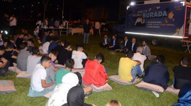MIHRAPLI PARKI NILUFER GENCLIK BULUSMASI HAKAN CAVUSOGLU AHMET KILIC DAVUT GURKAN MIHRAPLI PARKI NILUFER GENCLIK BULUSMASI HAKAN CAVUSOGLU AHMET KILIC DAVUT GURKAN