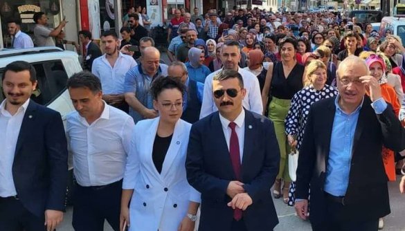 iYi PARTi ORHANELi YURUYUS iYi PARTi ORHANELi YURUYUS