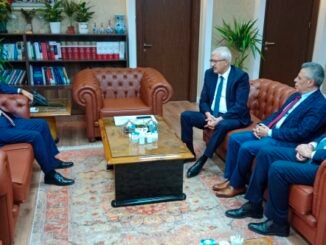 YAZI iCiN BURSA CUMHURiYET BASSAVCISI RAMAZAN SOLMAZ CAViT CAGLAR MEHMET ALi iNAN SEMiH VARDARBAS