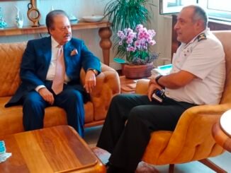 iL JANDARMA KOMUTANI TUMGENERAL TEKiN AKTEMUR VE CAViT CAGLAR