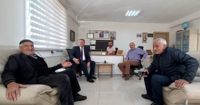 ALi MOLLASALiH MAHALELLERDE MUHTARLARI ZiYARET EDiP SORUNLARI DiNLiYOR ALi MOLLASALiH MAHALELLERDE MUHTARLARI ZiYARET EDiP SORUNLARI DiNLiYOR