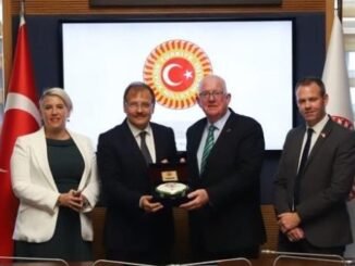 HAKAN CAVUSOGLU VE IRLANDA PARLAMENTOSU KOMITE BASKANI CHARLES FLANAGAN