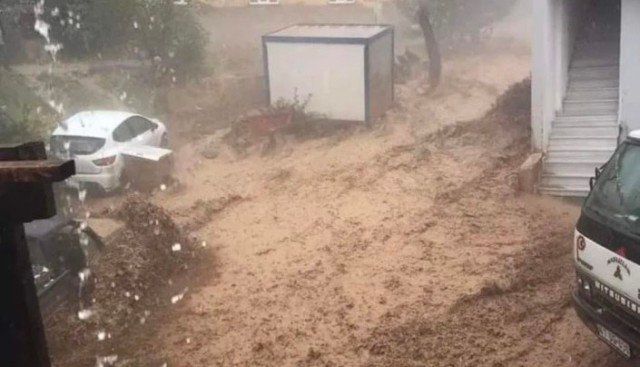 KARABALCIK KOYU VE SEL KARABALCIK KOYU VE SEL