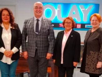 OZGUR SIMSEK ZIYARETI HUSNIYE PITIRLI SERPIL ARSLANTURK