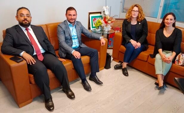 TURK HUKUK ENSTiTUSU BURSA SUBE BASKANI AHMET DOGU ENGiN KARAN TUGBA SENTURK YILMAZ GULSAH KARADUMAN Case Conflict TURK HUKUK ENSTiTUSU BURSA SUBE BASKANI AHMET DOGU ENGiN KARAN TUGBA SENTURK YILMAZ GULSAH KARADUMAN Case Conflict