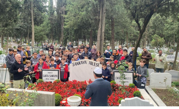 YESIMSPOR ALTYAPI SPORCULARI SUKRU SANKAYA MEZARI BASINDA CEM CAGAL YESIMSPOR ALTYAPI SPORCULARI SUKRU SANKAYA MEZARI BASINDA CEM CAGAL