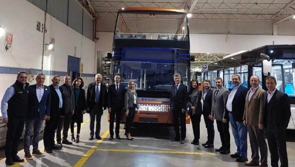 YAZI iCiN BURSANIN OTOBUS FABRiKASI GULERYUZ BUSiAD YONETiM KURULUNU KONUK ETTi YAZI iCiN BURSANIN OTOBUS FABRiKASI GULERYUZ BUSiAD YONETiM KURULUNU KONUK ETTi
