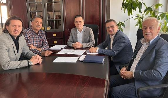 KUZEY MAKEDONYA KALKANDELEN BELEDIYESI YONETIMI VE BAYRAM VARDAR IMAR PLANI CAKISMASI