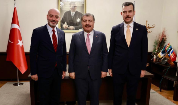 SAGLIK BAKANI FAHRETTiN KOCA AK PARTi BURSA MiLLETVEKiLLERi ZAFER ISIK VE MUSTAFA ESGiN