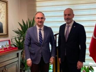 AK PARTi BURSA MiLLETVEKiLi ZAFER ISIK VE GENCLiK SPOR BAKANLIGI YATIRIMLAR GENEL MUDURU PROF DR SULEYMAN SAHiN