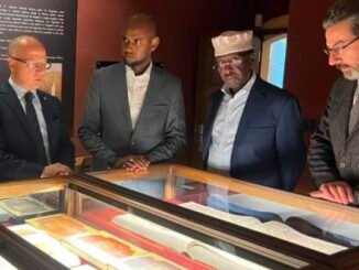 SOMALi ESKi DEVLET BASKANI SERiF SEYH AHMED DAVUT GURKAN LUTFi TASCI MURADiYE KULLiYESi EL YAZMASI MUZESi