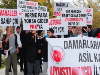 MUDANYA GUZELYALI GENCLER UYUSTURUCUYA KARSI YURUYUP ACIKLAMA YAPTILAR