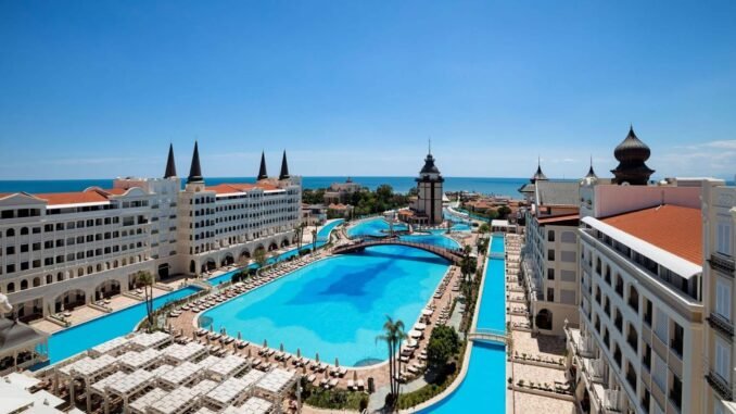 Titanic Mardan Palace Hangi Ozellikleri ile One Cikiyor Titanic Mardan Palace Hangi Ozellikleri ile One Cikiyor