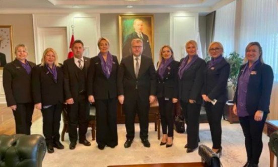 SAGLIK BAKAN YARDIMCISI HALiL ELDEMiR BUSADER ZiYARETi TULiN GUNBATILI ZERRiN OZGULE SAGLIK BAKAN YARDIMCISI HALiL ELDEMiR BUSADER ZiYARETi TULiN GUNBATILI ZERRiN OZGULE