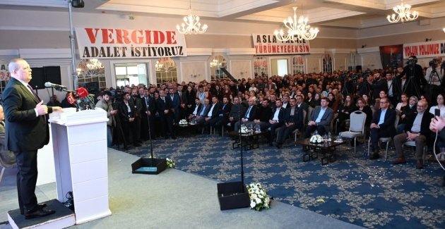 TURK METAL SENDIKASI GENEL BASKANI PEVRUL KAVLAK BURSA NOLU SUBE KONGRESI TURK METAL SENDIKASI GENEL BASKANI PEVRUL KAVLAK BURSA NOLU SUBE KONGRESI