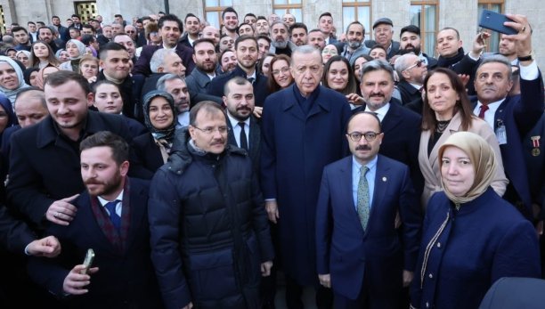 CUMHURBASKANI RECEP TAYYiP ERDOGAN VE AK PARTi MUDANYA TESKiLATI AK PARTi GDUP TOPLANTISI CUMHURBASKANI RECEP TAYYiP ERDOGAN VE AK PARTi MUDANYA TESKiLATI AK PARTi GDUP TOPLANTISI