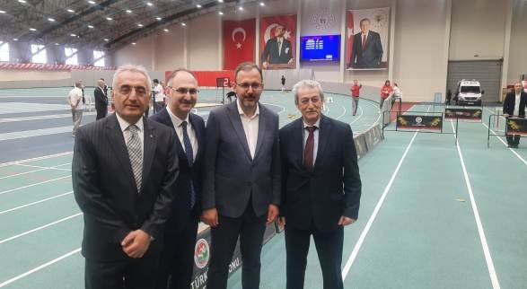 GENCLIK VE SPOR BAKANI DR MEHMET MUHARREM KASAPOGLU PROF DR SULEYMAN SAHIN YUSUF BIYIKLI OMER GUMUS OSMANGAZI ATLETIZM SALONU ACILISI GENCLIK VE SPOR BAKANI DR MEHMET MUHARREM KASAPOGLU PROF DR SULEYMAN SAHIN YUSUF BIYIKLI OMER GUMUS OSMANGAZI ATLETIZM SALONU ACILISI