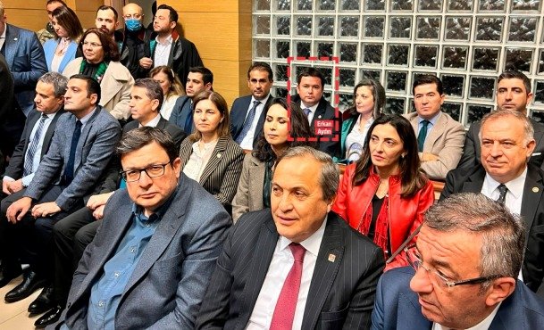 EKREM iMAMOGLU KARAR DURUSMASINDA CHP BURSA MiLLEUTVEKiLi ERKAN AYDIN VARDI EKREM iMAMOGLU KARAR DURUSMASINDA CHP BURSA MiLLEUTVEKiLi ERKAN AYDIN VARDI