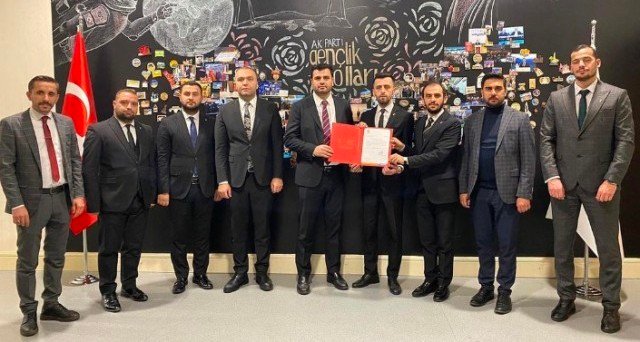 AK PARTi YILDIRIM iLCE GENCLiK KOLU BASKANI RUSTU MAViCiCEK ATANDI AK PARTi YILDIRIM iLCE GENCLiK KOLU BASKANI RUSTU MAViCiCEK ATANDI