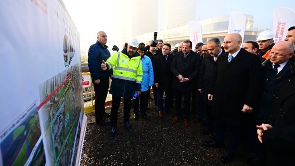GECiTTEN OTOYOLA ALTI TUNEL USTU YOL YAPHIMI ULASTIRMA BAKANLIGI USTLENDi GECiTTEN OTOYOLA ALTI TUNEL USTU YOL YAPHIMI ULASTIRMA BAKANLIGI USTLENDi