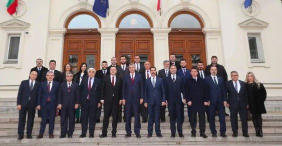 ERKAN AYDIN BULGARiSTAN PARLAMENTOSU ZiYARETi ERKAN AYDIN BULGARiSTAN PARLAMENTOSU ZiYARETi