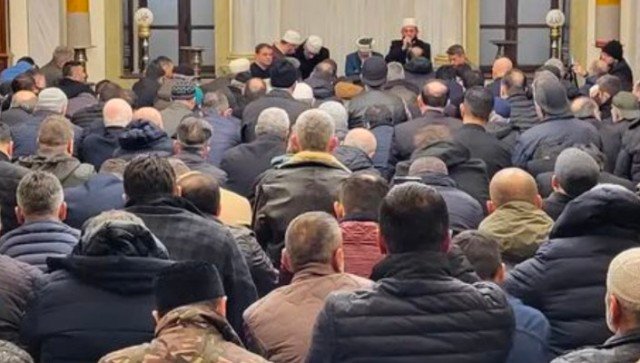 SINAN ATES ICIN EMIRSULTAN CAMII KURAN OKUNDU SINAN ATES ICIN EMIRSULTAN CAMII KURAN OKUNDU