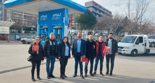 NiLUFERDE AKARYAKIT iSTASYONLARINA ZAFER PARTiSi ZiYARETi NiLUFERDE AKARYAKIT iSTASYONLARINA ZAFER PARTiSi ZiYARETi