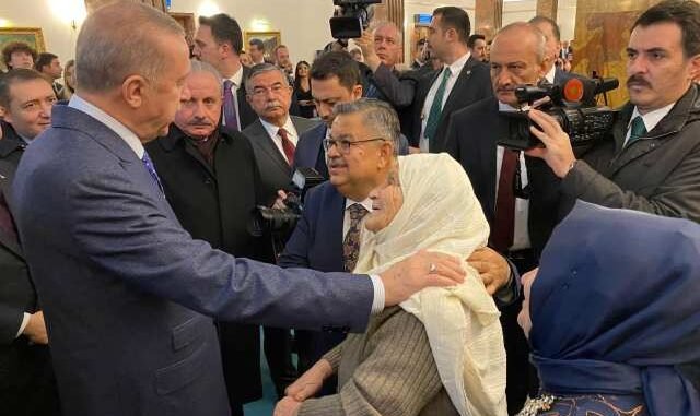 CUMHURBASKANI RECEP TAYYiP ERDOGAN VE FATMA YILDIZ TEYZE BULUSMASI CUMHURBASKANI RECEP TAYYiP ERDOGAN VE FATMA YILDIZ TEYZE BULUSMASI