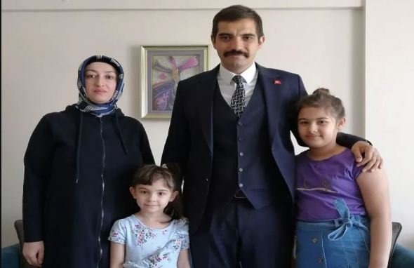SiNAN ATES AYSE ATES VE KIZLARI SiNAN ATES AYSE ATES VE KIZLARI