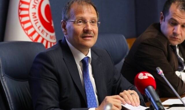 AK PARTi BURSA MiLLETVEKiLi VE TBMM iNSAN HAKLARI iNCELEME KOMiSYONU BASKANI HAKAN CAVUSOGLU AK PARTi BURSA MiLLETVEKiLi VE TBMM iNSAN HAKLARI iNCELEME KOMiSYONU BASKANI HAKAN CAVUSOGLU