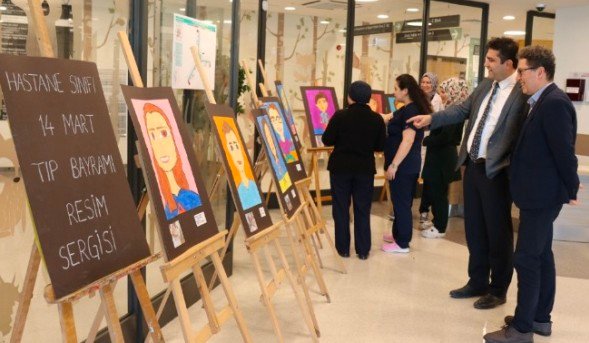 SEHiR HASTANESi TEDAVi GOREN COCUKLAR iCiN HASTANE SINFII COCUKLARI RESiM SERGiSi ACTI SEHiR HASTANESi TEDAVi GOREN COCUKLAR iCiN HASTANE SINFII COCUKLARI RESiM SERGiSi ACTI
