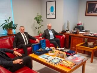 CHP BÖLGE SIRA ADAYI PROF DR KAYIHAN PALA CHP NiLÜFER iLÇE BAŞKANI FIRAT YILMAZ DR FARUK AYDIN MEHMET ALi iNAN