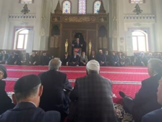 AK PARTi BURSA MiLLETVEKiLi MÜFiT AYDIN iNEGÖL'DE KAVGA EDEN MUŞLU iKi AiLEYi BARIŞTIRDI