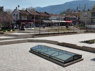 CUMHURiYET CADDESi ERTUĞRULBEY MEYDANI'NDA YILLIK BiTiNYA DÖNEMi MEZARI