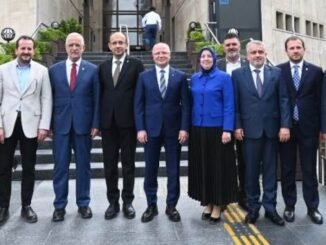 AK PARTi BURSA MiLLETVEKiLLERi