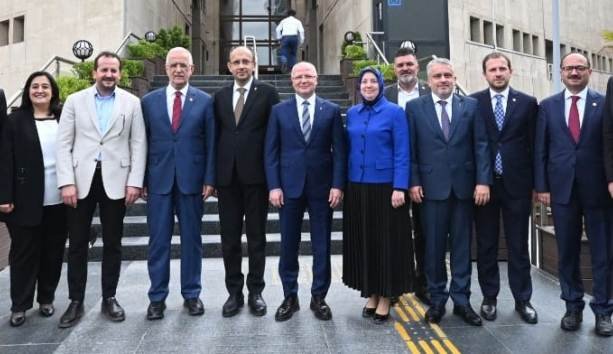 AK PARTi BURSA MiLLETVEKiLLERi AK PARTi BURSA MiLLETVEKiLLERi