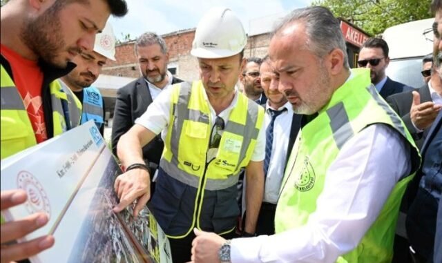 BÜYÜKŞEHiR BELEDiYE BAŞKANI ALiNUR AKTAŞ ŞEHiR HASTANESi METROSU GEÇiT ÇALIŞMASINDA iNCELEME YAPTI BÜYÜKŞEHiR BELEDiYE BAŞKANI ALiNUR AKTAŞ ŞEHiR HASTANESi METROSU GEÇiT ÇALIŞMASINDA iNCELEME YAPTI