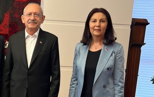 KEMAL KILIÇDAROĞLU VE CHP GENEL BAŞKAN YARDIMCISI PROF DR LALE KARABIYIK KEMAL KILIÇDAROĞLU VE CHP GENEL BAŞKAN YARDIMCISI PROF DR LALE KARABIYIK