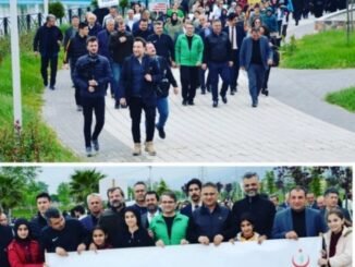 SAĞLIK iÇiN HAREKET ET GÜNÜ YÜRÜYÜŞÜ YILDIRIM iLÇE SAĞLIK MÜDÜRÜ FERHAT EKiNCi YILDIRIM KAYMAKAMI YILDIRIM BELEDiYE BAŞKANI GÜRSU KAYMAKAMI GÜRSU BELEDiYE BAŞKANI